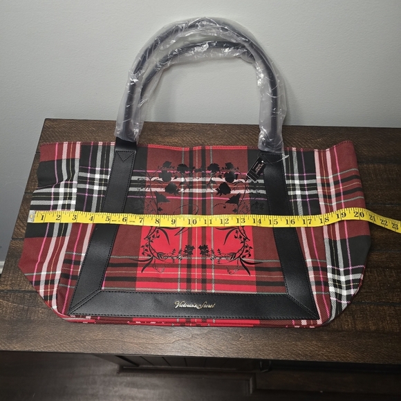 New Victoria’s Secret Red Black Plaid Roses Design Tote Bag Christmas 2020 - Picture 6 of 10